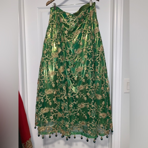 Beautiful Lengha. Vibrant Green! Sure to make you stand out from the crowd. - Picture 4 of 4
